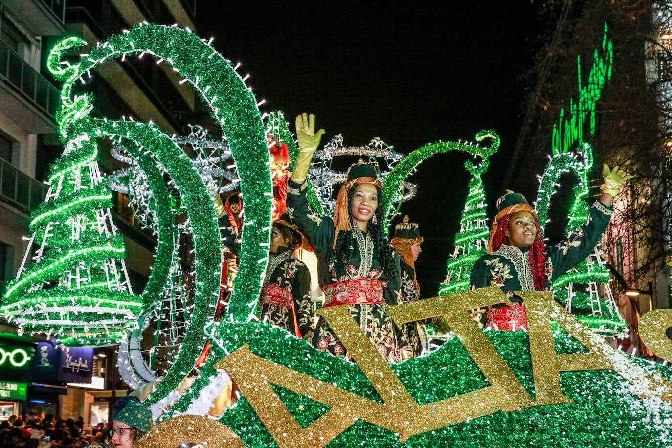 Fotos: La cabalgata de los Reyes en Vitoria, en imágenes