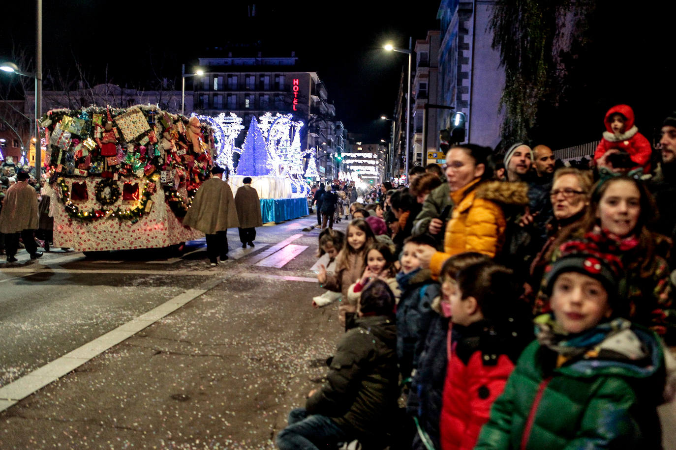 Fotos: La cabalgata de los Reyes en Vitoria, en imágenes