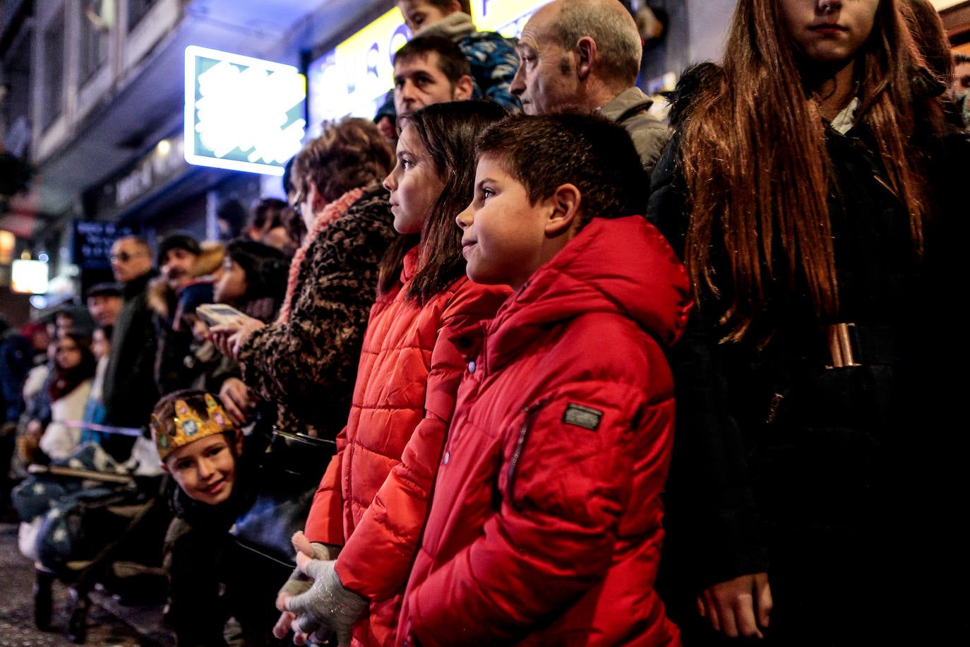 Fotos: La cabalgata de los Reyes en Vitoria, en imágenes