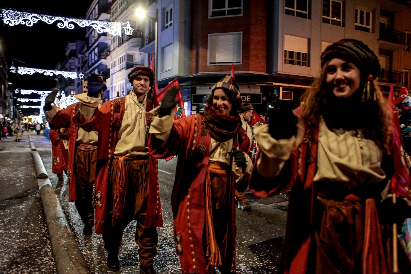 Fotos: La cabalgata de los Reyes en Vitoria, en imágenes