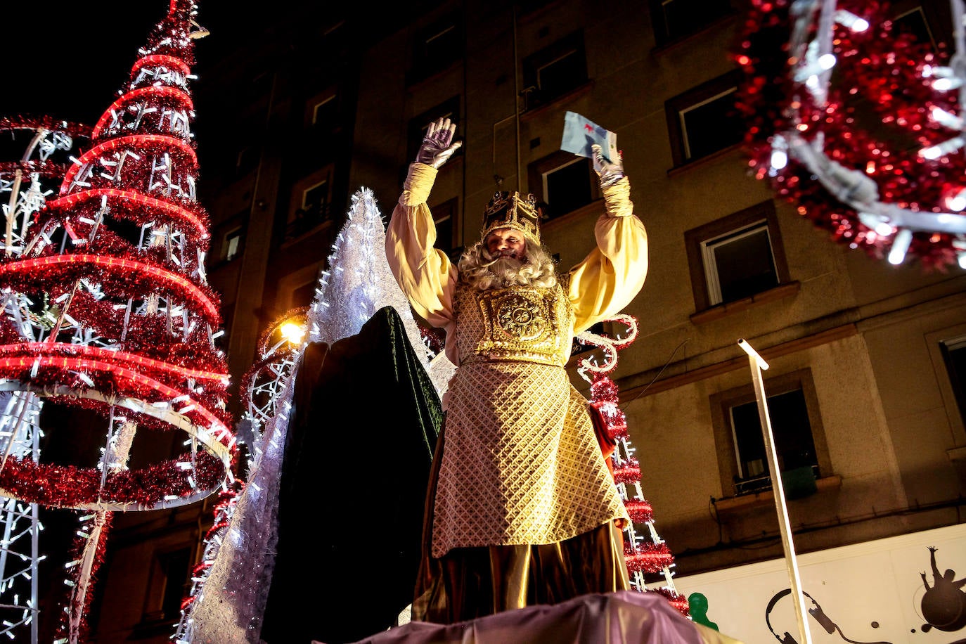 Fotos: La cabalgata de los Reyes en Vitoria, en imágenes
