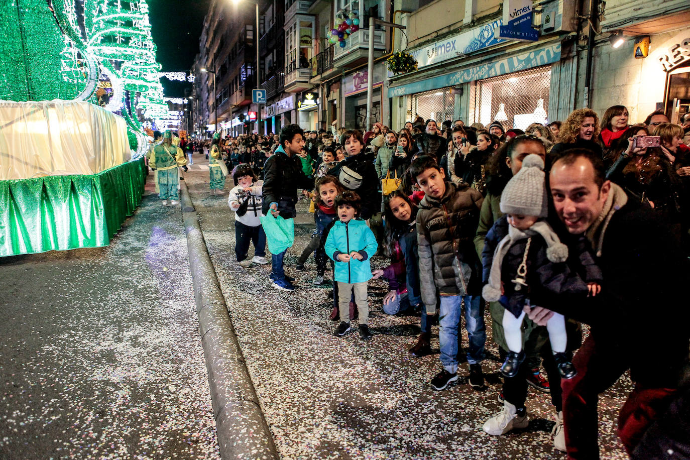 Fotos: La cabalgata de los Reyes en Vitoria, en imágenes