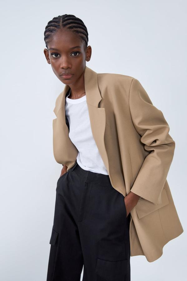 Fotos: Aprovecha las rebajas para renovar tus looks de oficina con estas nueve blazers