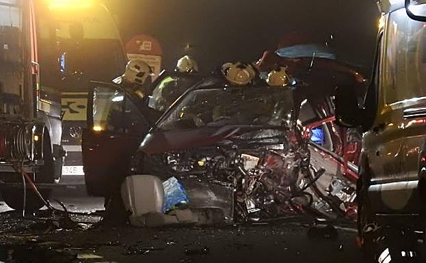 Uno de los coches involucrados en el siniestro.