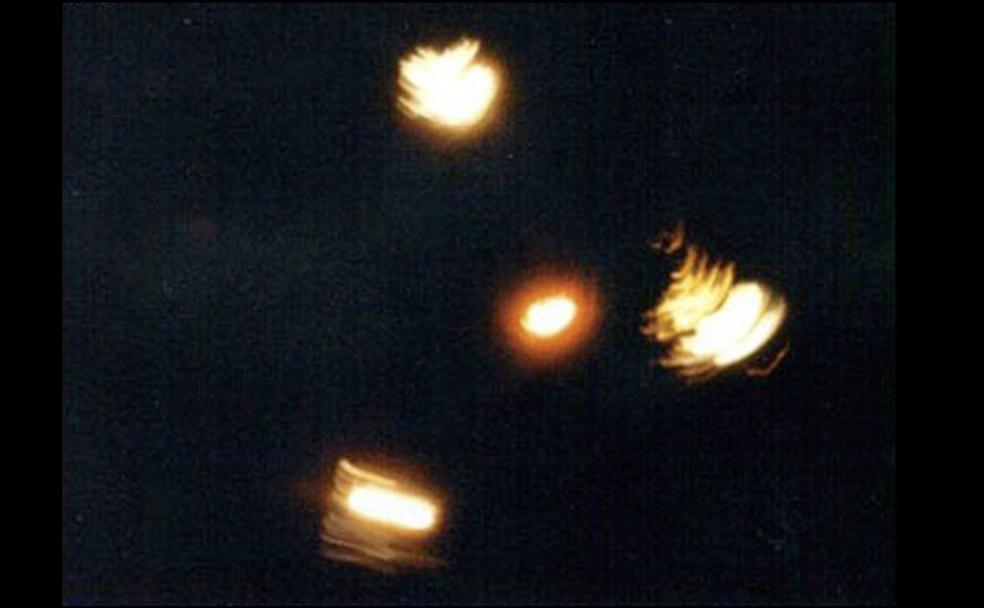 El ovni triangular supuestamente fotografiado sobre Petit-Rechain en abril de 1990. 