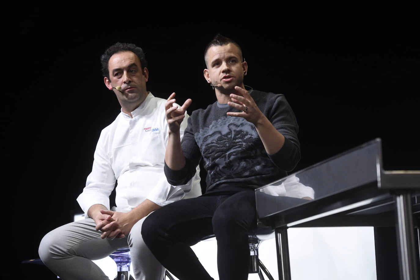 Dabiz Muñoz y Fernando Sáenz, durante la conferencia. 