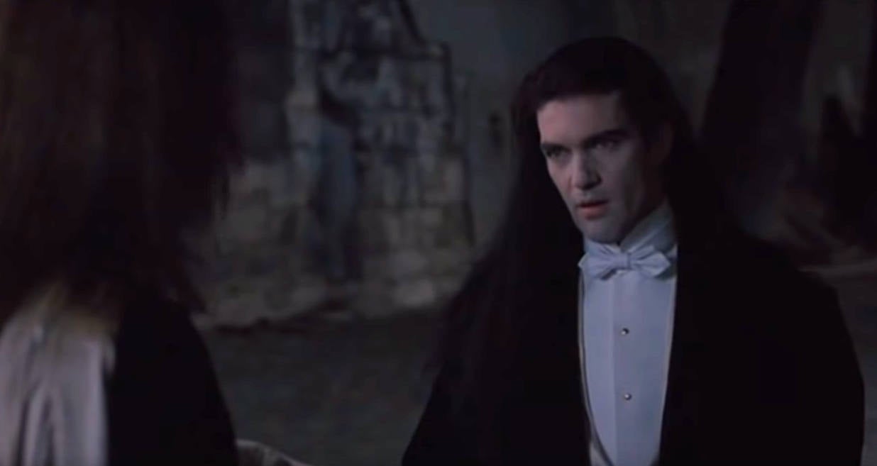 Antonio Banderas, en una escena de la película 'Entrevista con el vampiro' (1994), de Neil Jordan.