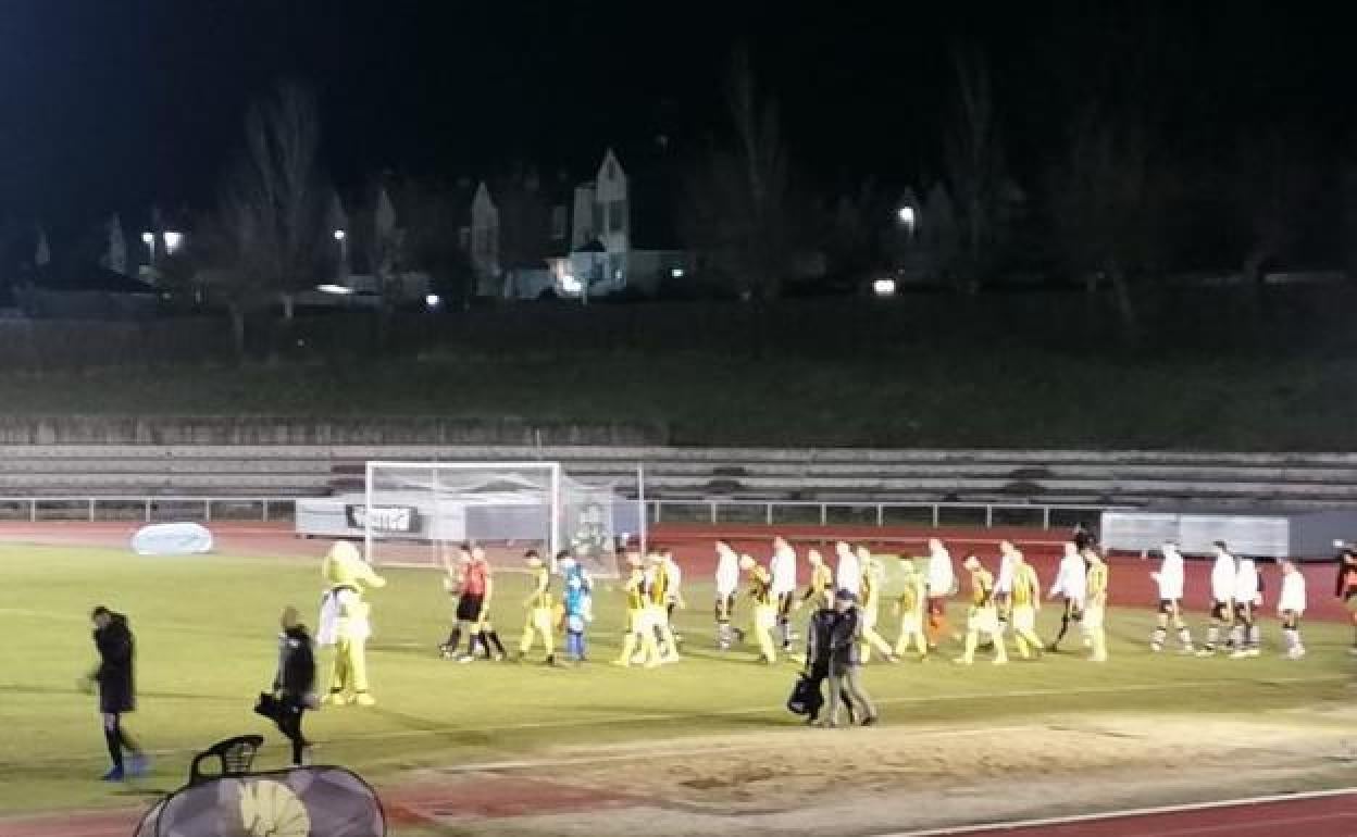 Los últimos minutos vuelven a tumbar al Barakaldo