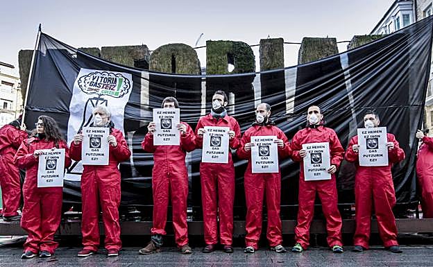Una plataforma protesta contra la extracción de gas en Armentia.