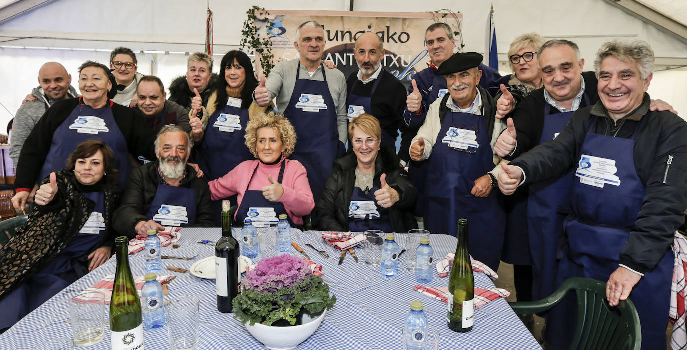 Mungia disfrutó de la tradicional feria con entusiasmo y con la presencia de ilustres invitados como Aitor Elizegi, presidente del Athletic