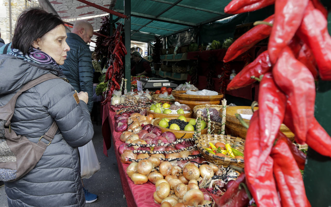 Mungia disfrutó de la tradicional feria con entusiasmo y con la presencia de ilustres invitados como Aitor Elizegi, presidente del Athletic