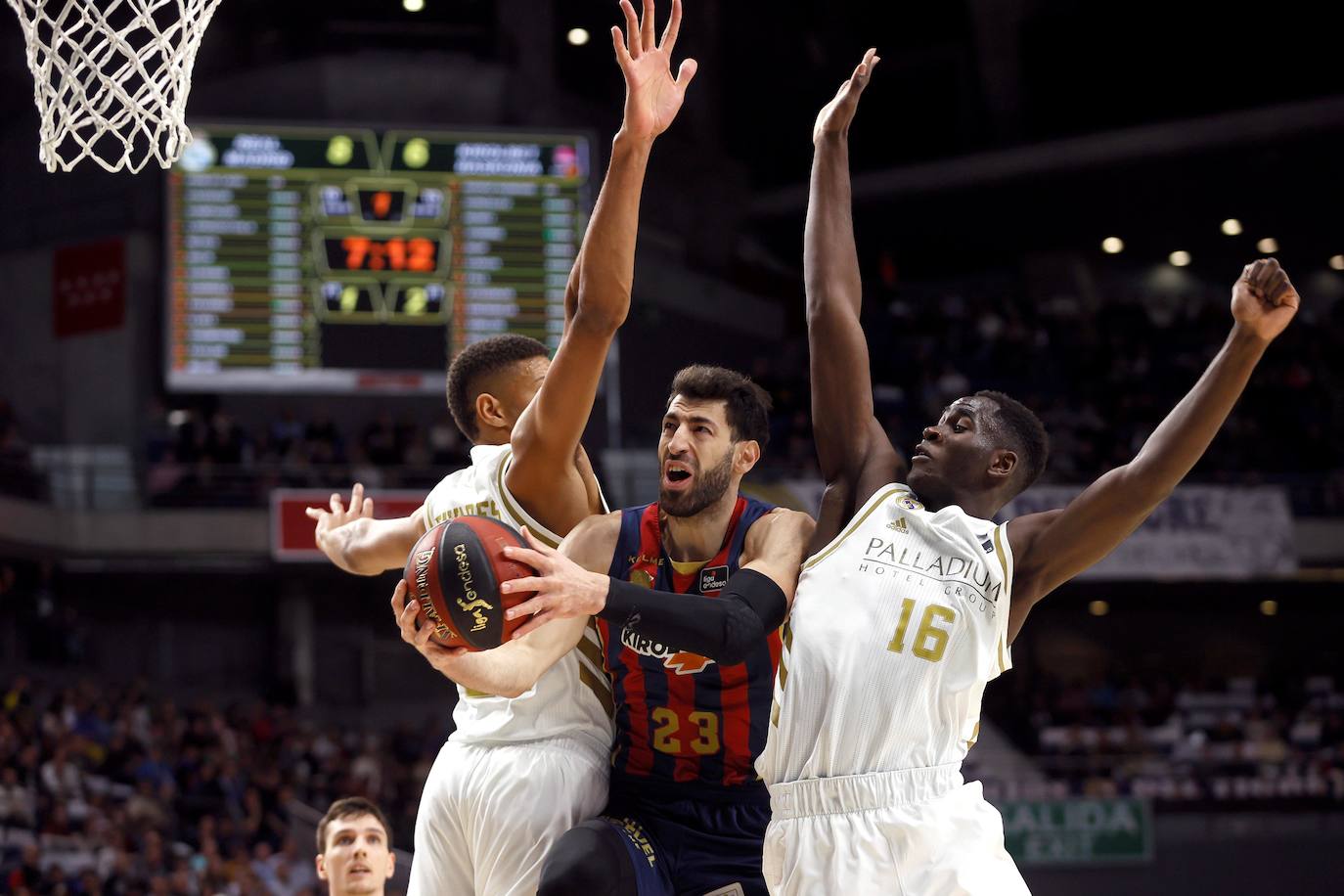 Fotos: Las fotos del Real Madrid - Baskonia