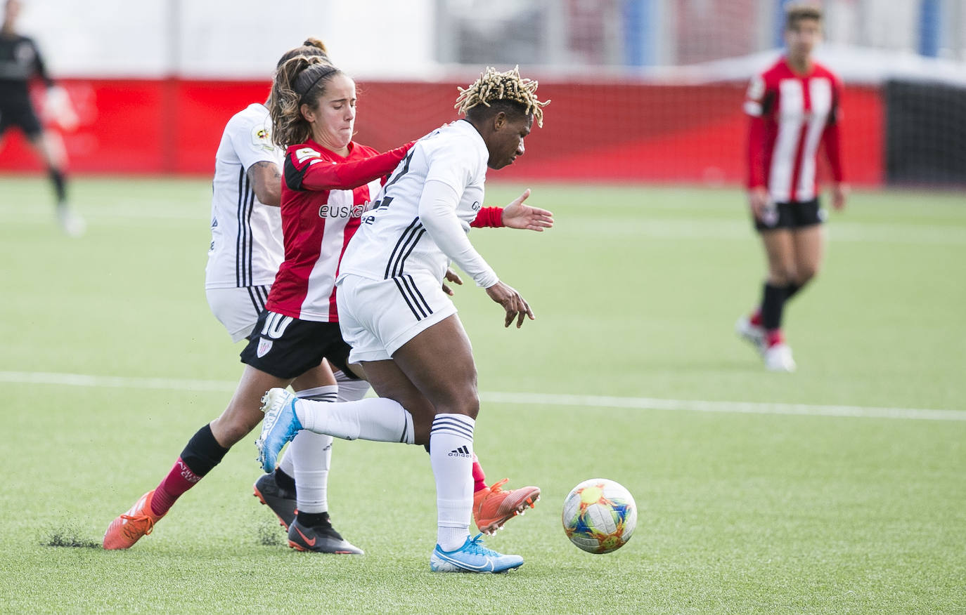 Fotos: Dura derrota del Athletic ante el Madrid CFF