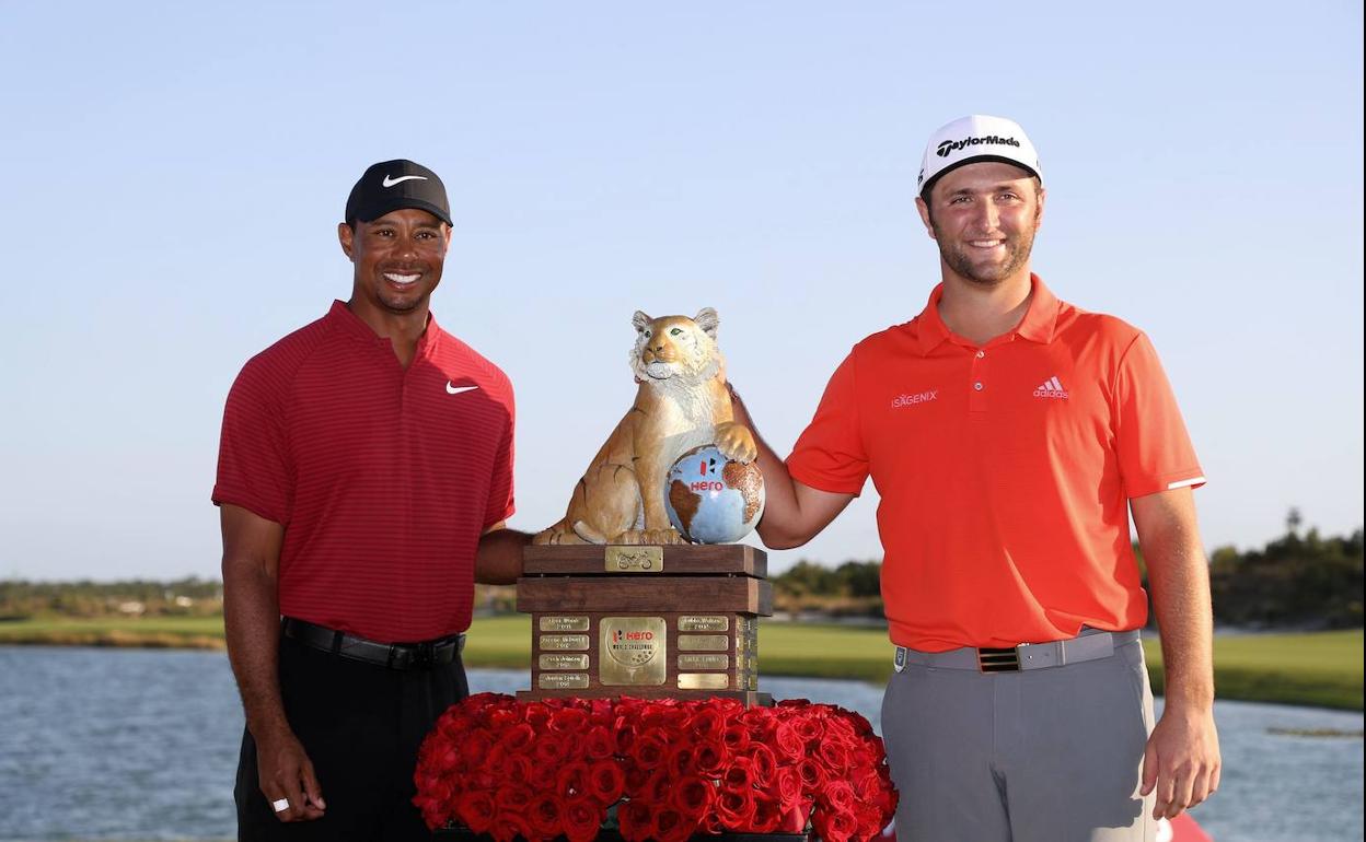 Rahm y Woods, juntos en un torneo en Bahamas en 2018.