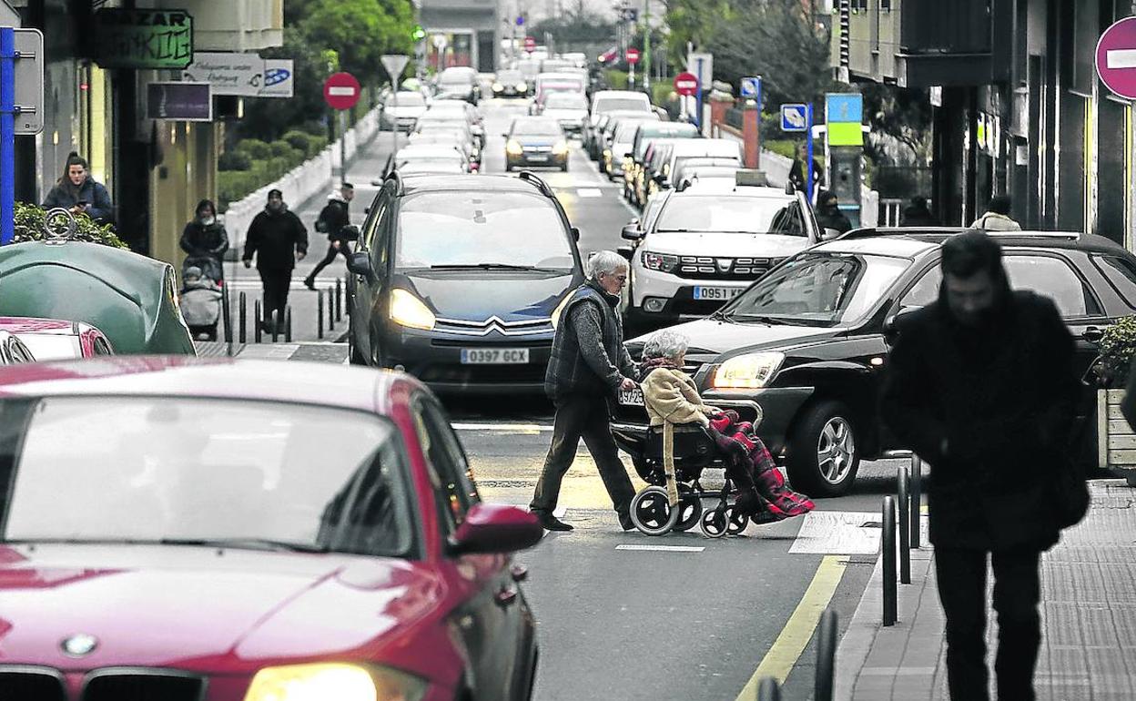 El futuro apunta hacia un Getxo en el que la circulación de vehículos por las calles del centro disminuirá considerablemente. 