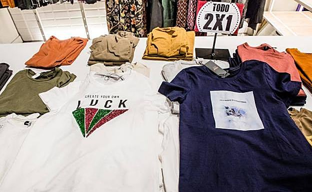 Camisetas de la marca Only 2x1 en la tienda Urban Sons.