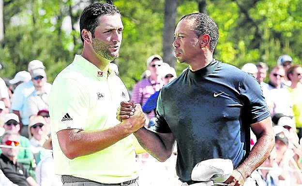 Rahm compartió por primera vez partido con Woods, al margen de la Ryder, en la jornada inaugural del Masters el año pasado.