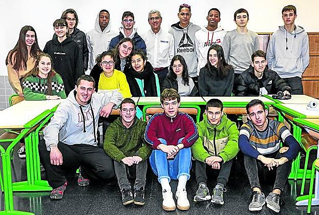 Estudiantes del IES Mendebaldea. 