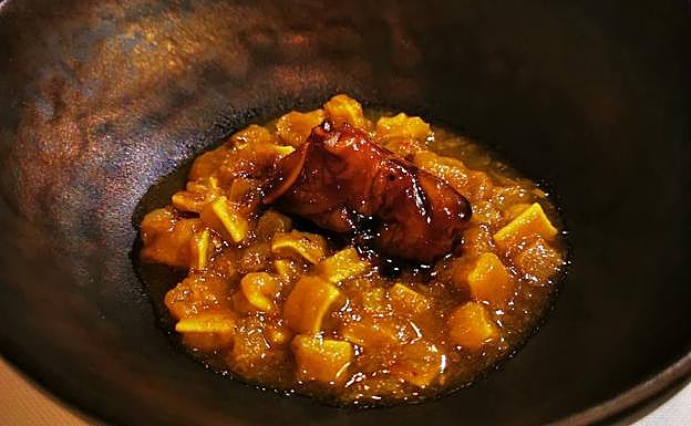 Oreja ibérica con azafrán.