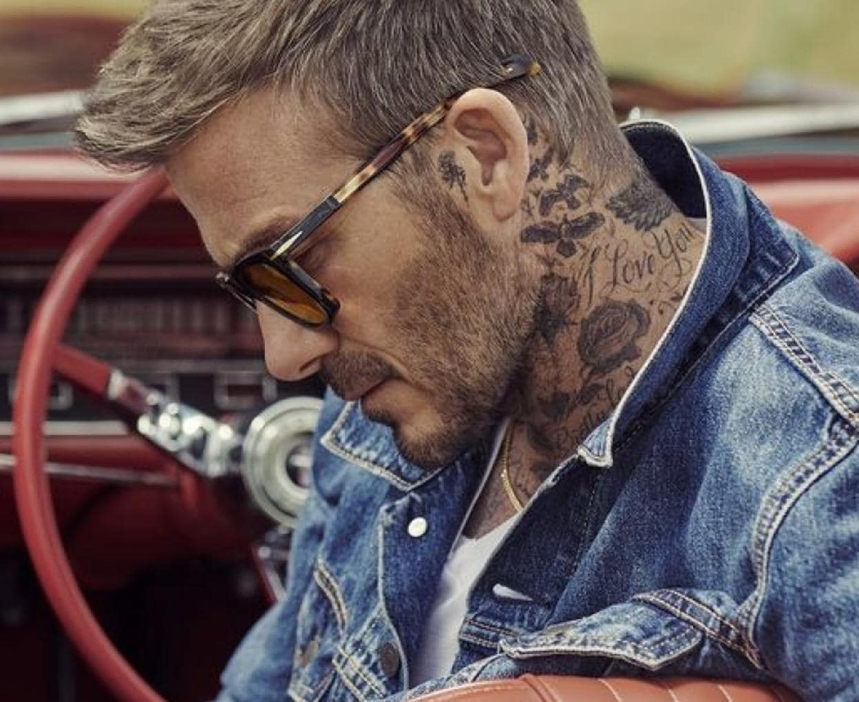 David Beckham lanza su primera colección de gafas de sol