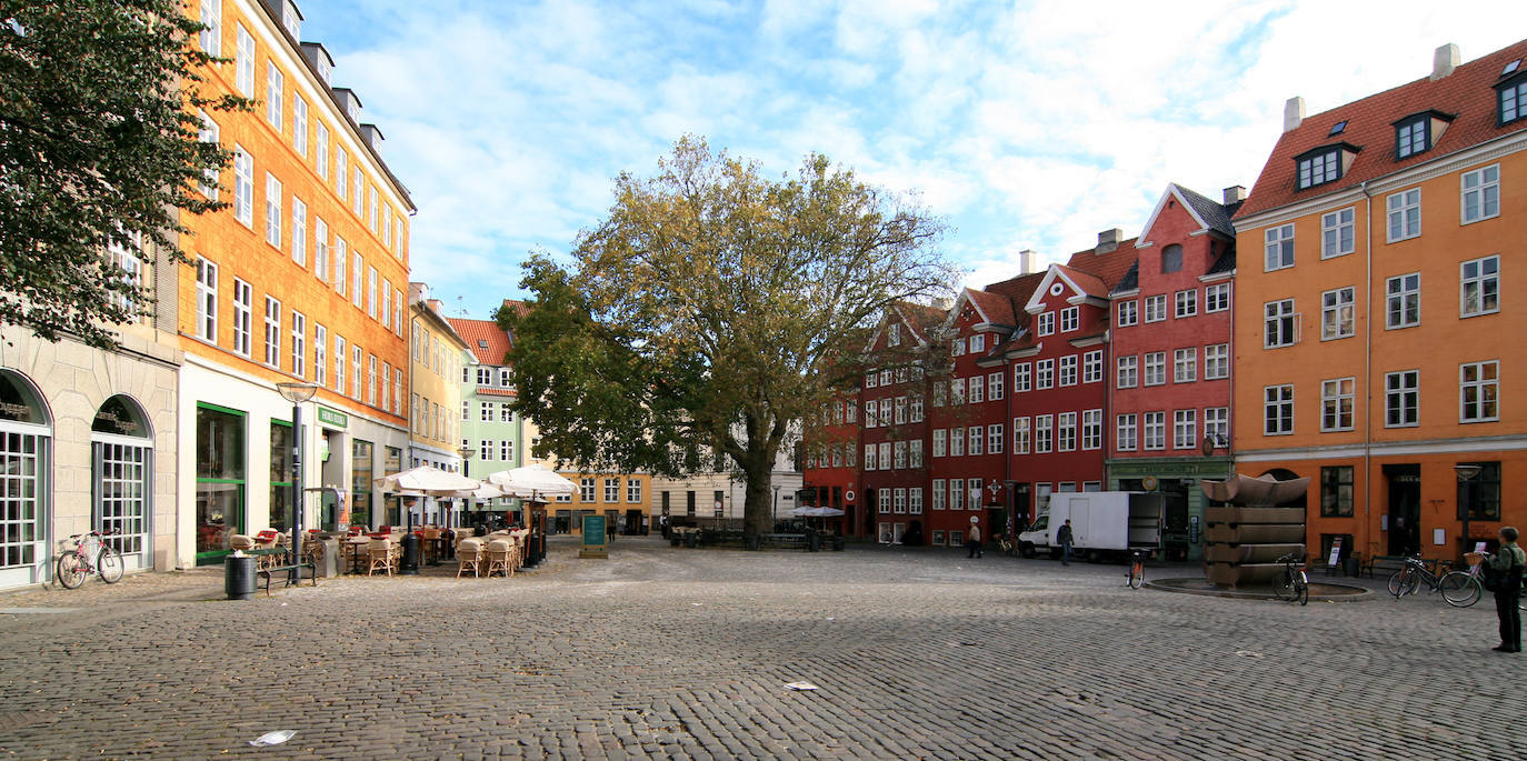 Grabrodretorv (Copenhague, Dinamarca) | Al estar rodeada de casas antiguas, te transporta fácilmente unos siglos atrás. Está rodeada de restaurantes. 