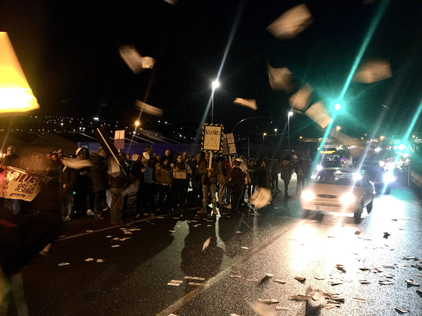 Zamudio. Los piquetes han cortados los accesos al Parque Tecnológico, donde acuden a diario unos 10.000 trabajadores.