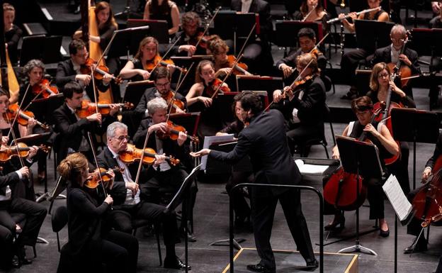 La Orquesta Sinfónica de Euskadi durante su actuación la pasada semana en París. 