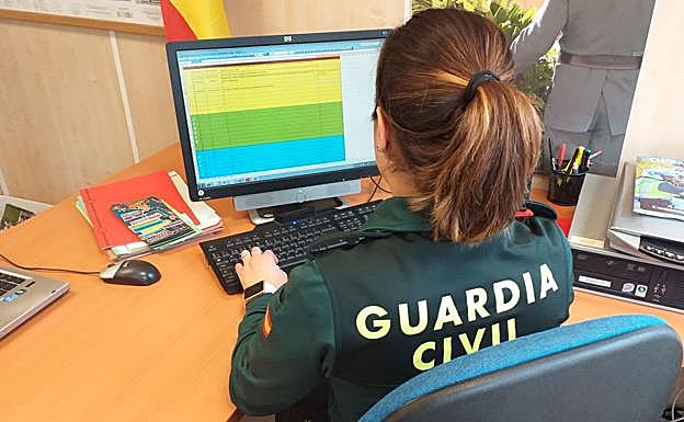 Estafan 5.100 euros a un vecino de Vitoria con un falso viaje a La Meca