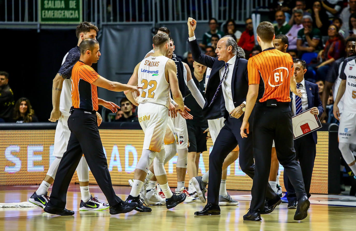 Fotos: Las mejores imágenes del Unicaja - Baskonia