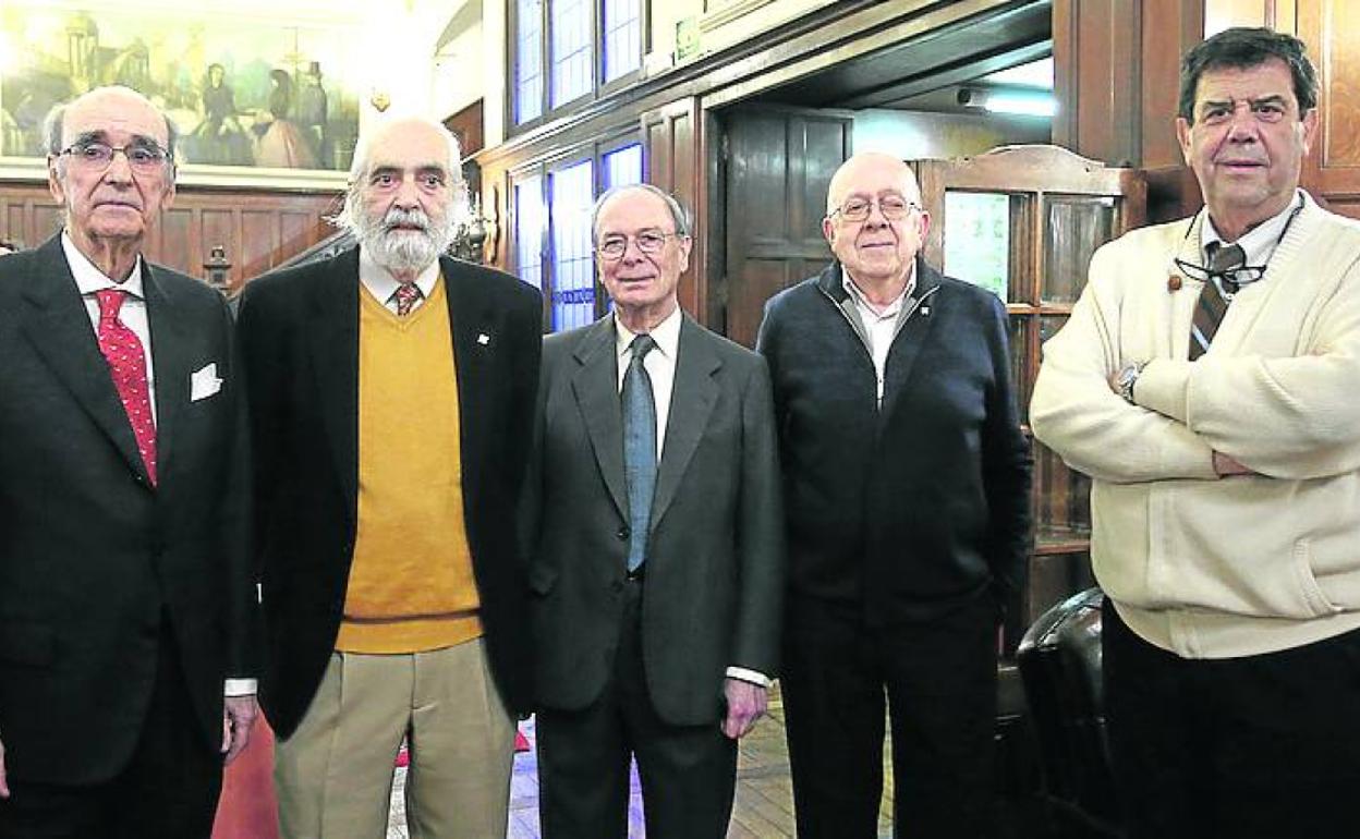 José Antonio Renedo, Javier Mendoza, Ibon areso, Eduardo de Felipe y Carlos Lázaro. 
