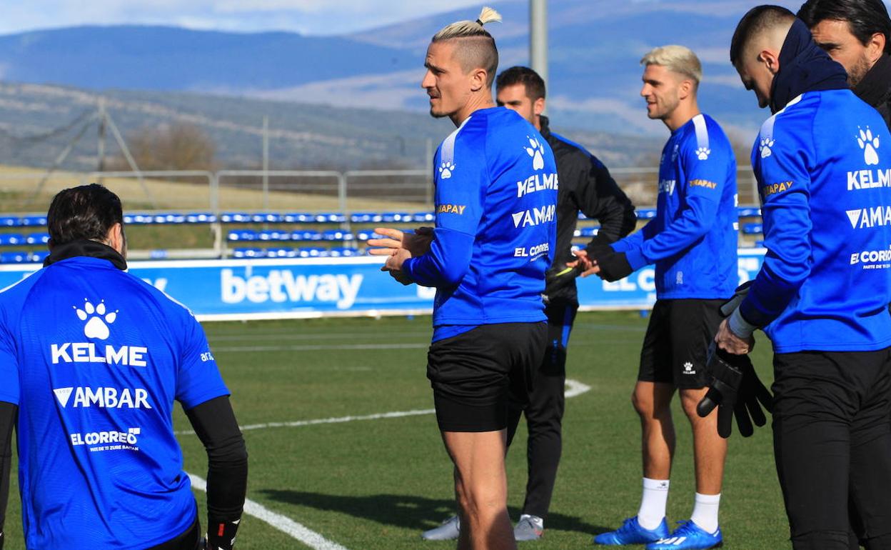 Fejsa, en el entrenamiento del sábado en Ibaia. 