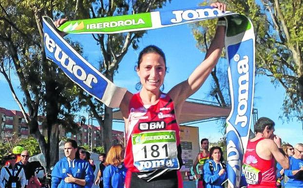 Elena Loyo celebra la victoria. 