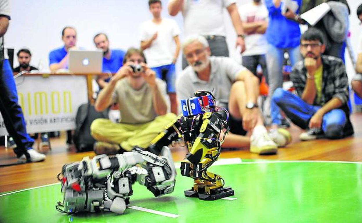 Exhibición de robótica en la UPV/EHU. 