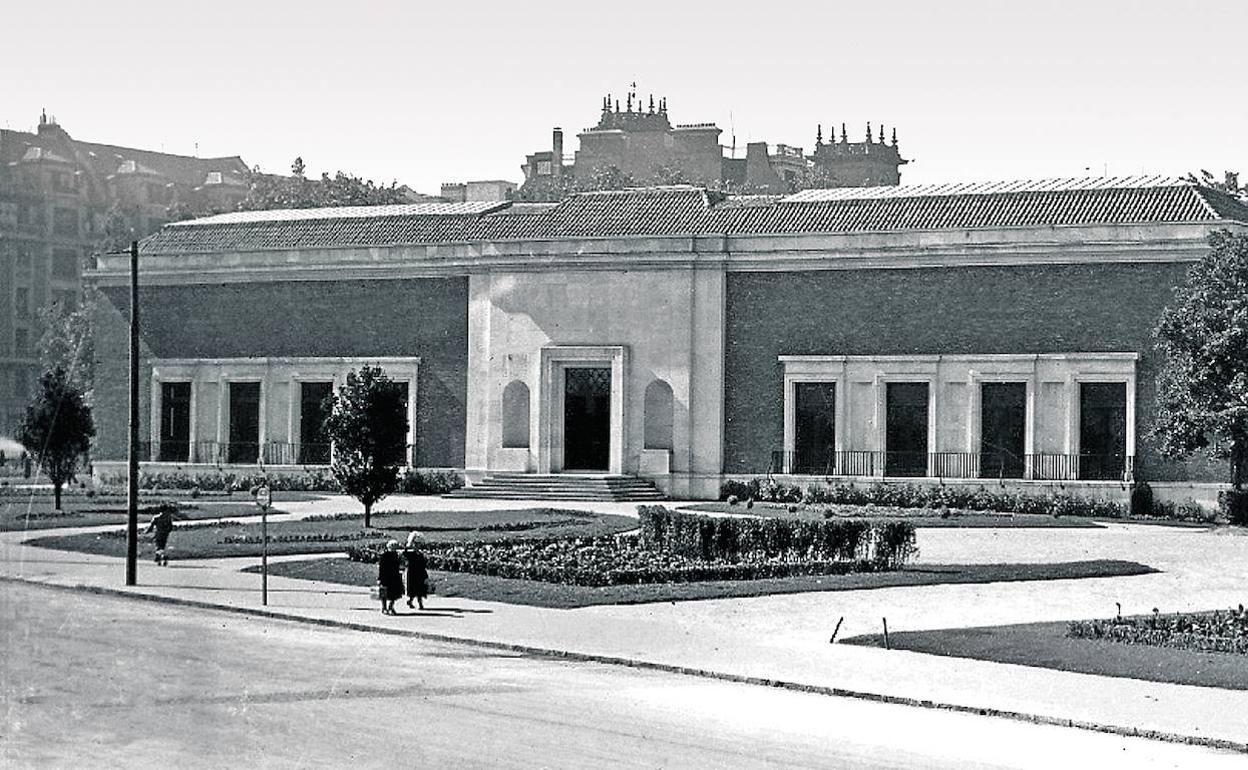 Los arquitectos Cárdenas y Urrutia se fijaron en el Prado para construir el edificio clásico inaugurado en 1945. 