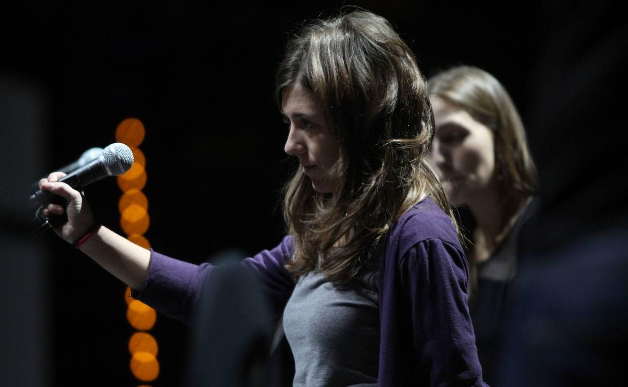 Gizonezkoen eta emakumezkoen kopuruan dagoen arrakala nabarmena da