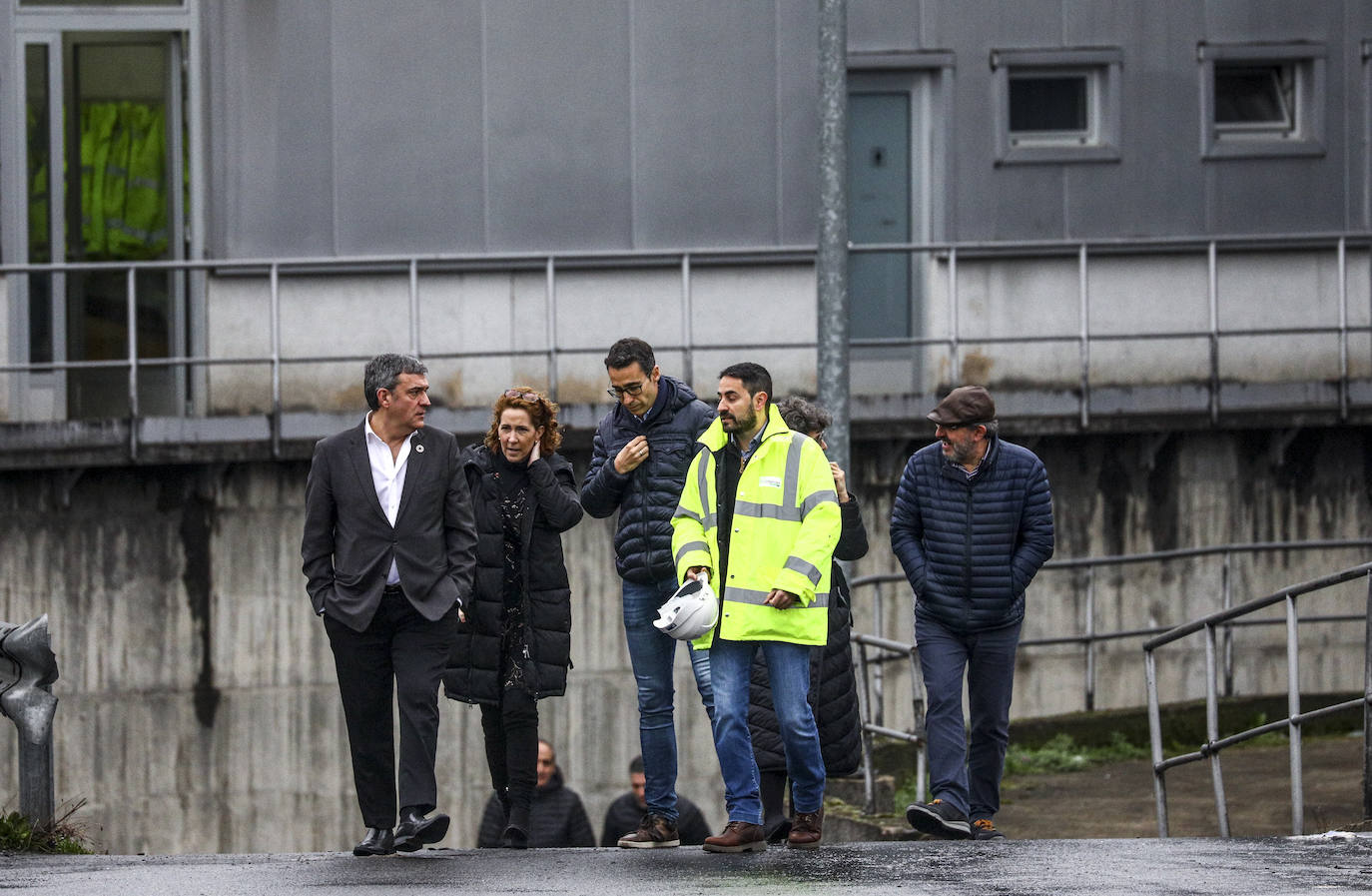 Fotos: Aparece un cádaver en la planta de biocompost de Júndiz