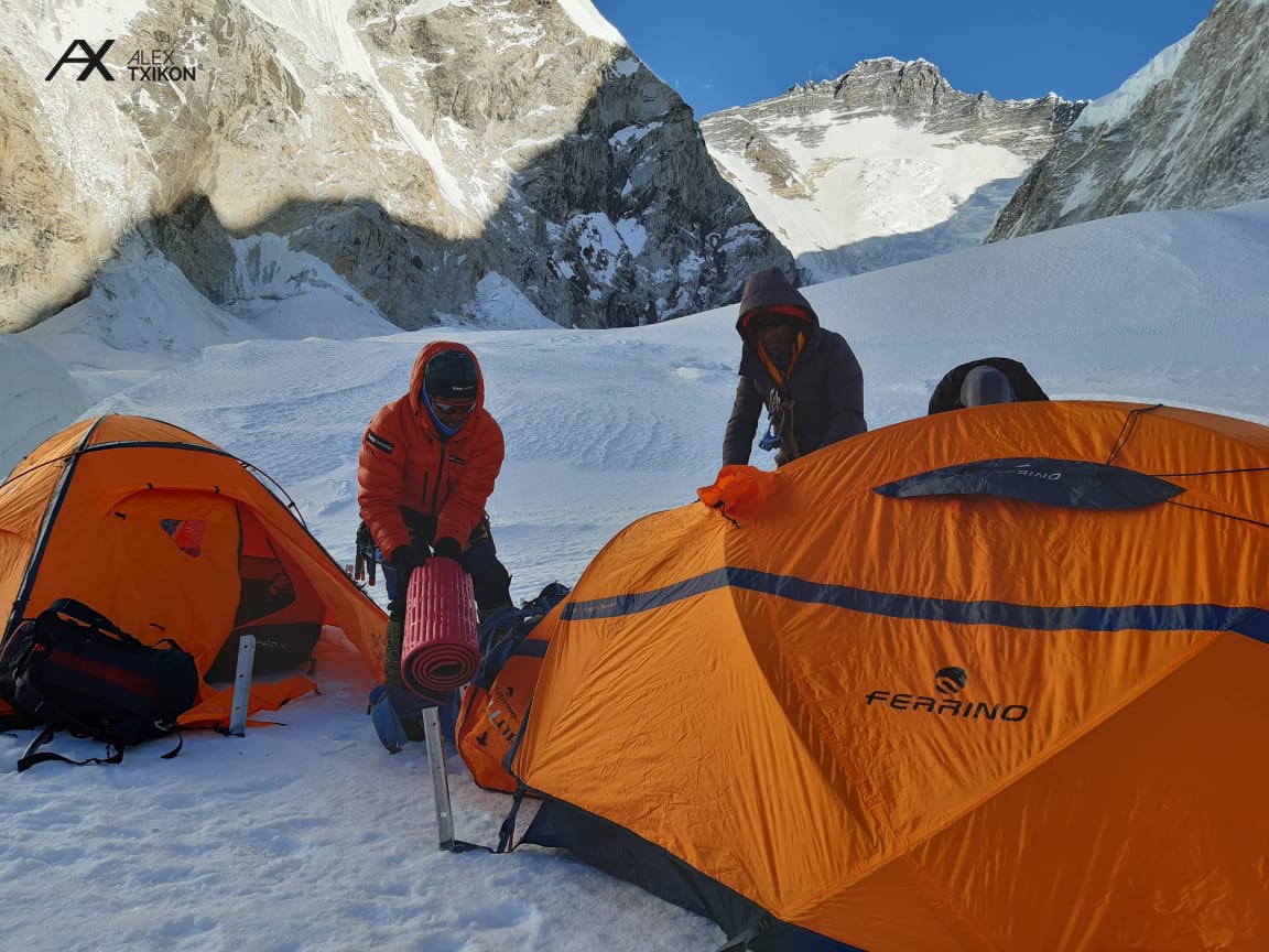 Fotos: Txikon, en la expedición invernal al Everest