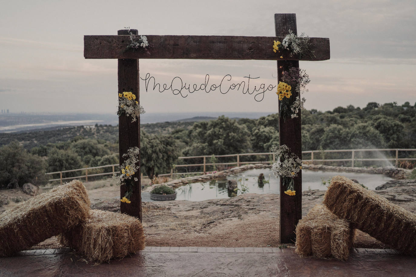 Fotos: Besos en Castro y boda en Madrid: la historia de amor de Esther y María bajo el prisma de un fotógrafo vizcaíno