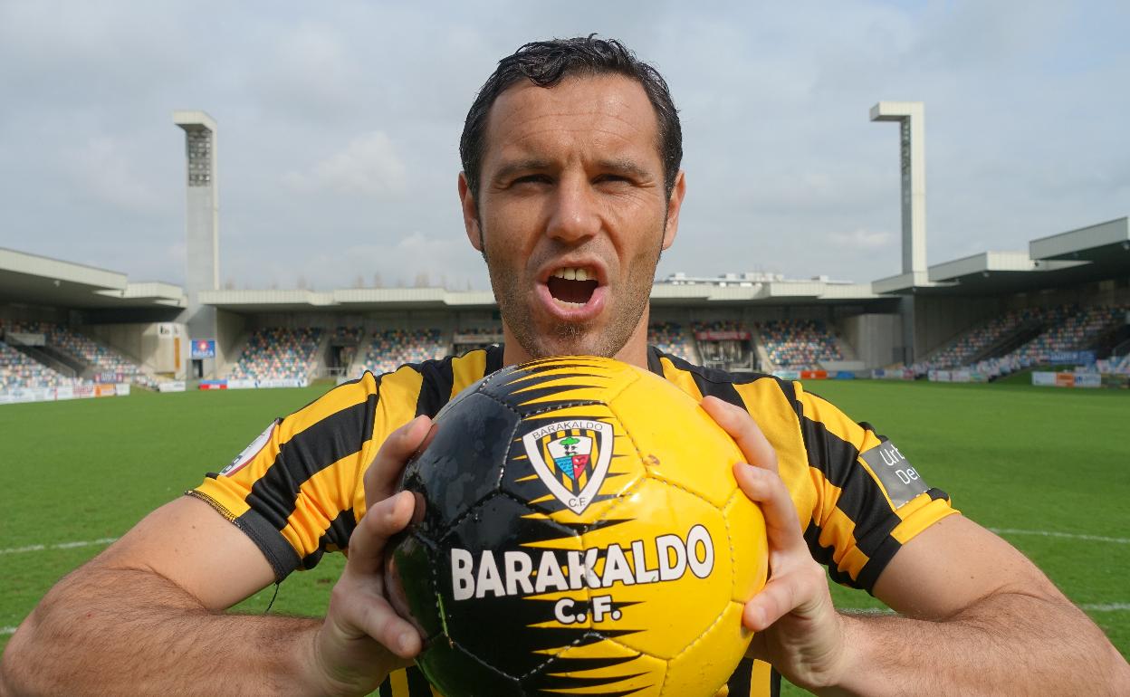 Diego Cervero posa para EL CORREO en Lasesarre 