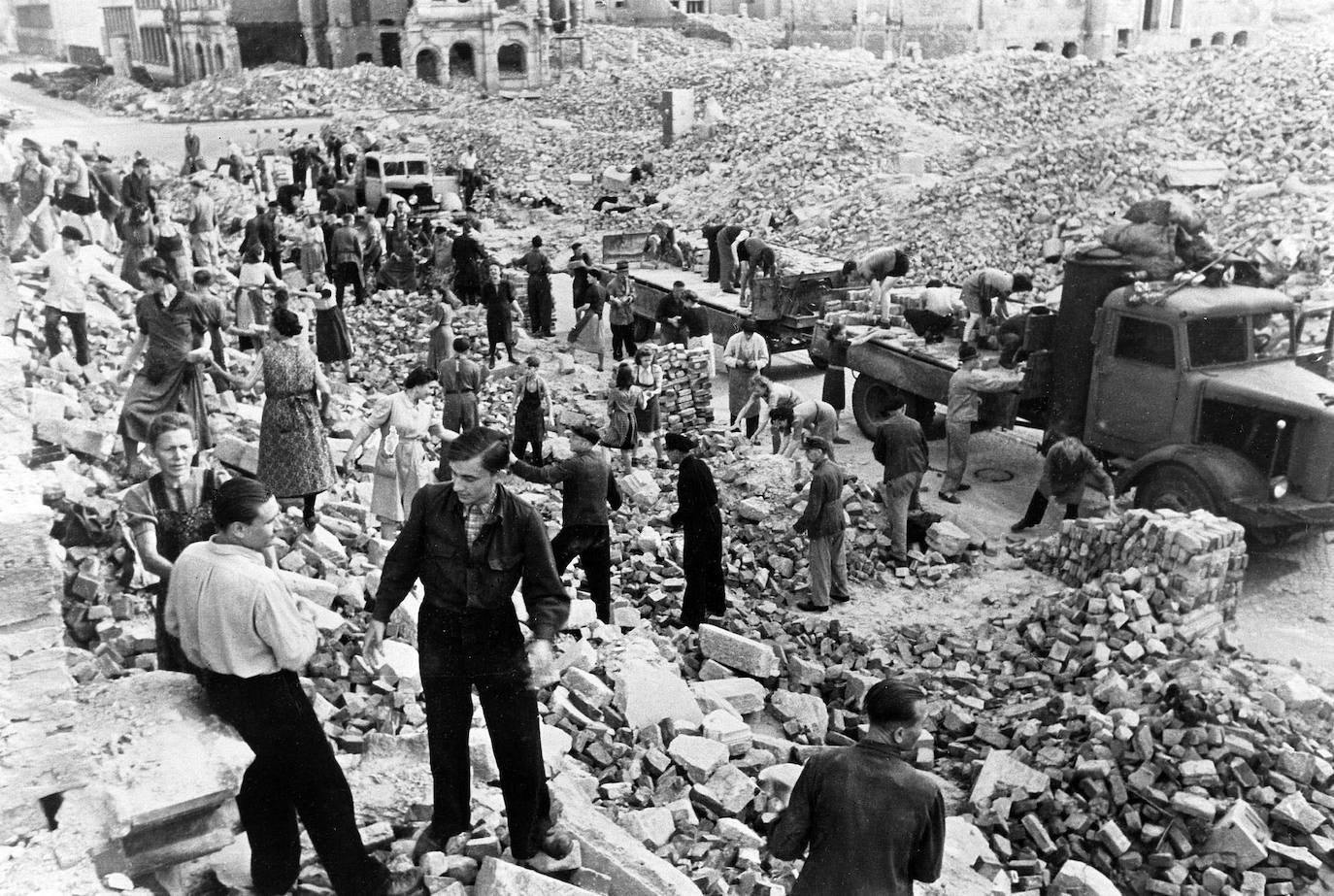 Fotos: Dresde conmemora hoy el 75 aniversario del bombardeo de la ciudad