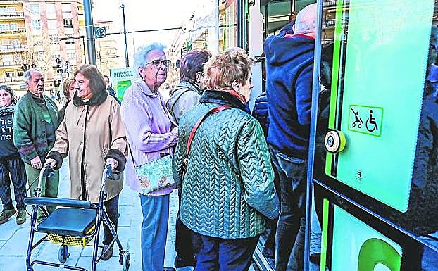 Amparo Bustamante y Marian López de Ullibarri en Florida.