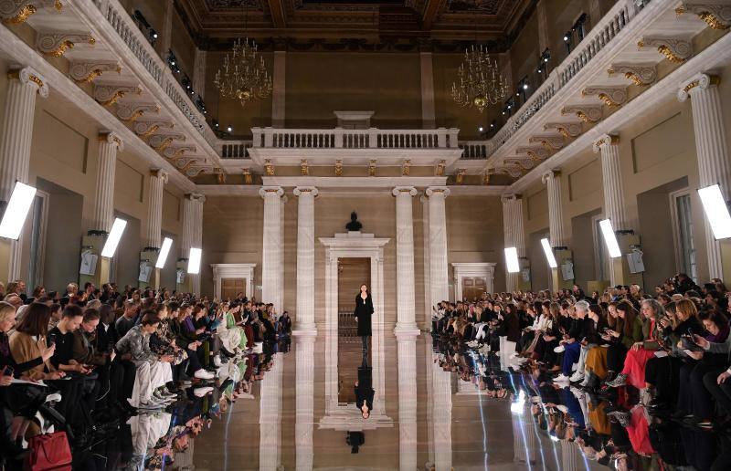 Fotos: Las cinco tendencias que Victoria Beckham ha adelantado en su desfile de Londres