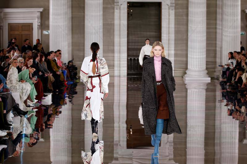 Fotos: Las cinco tendencias que Victoria Beckham ha adelantado en su desfile de Londres