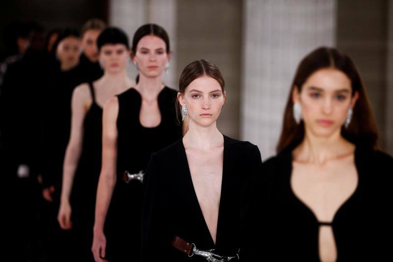 Fotos: Las cinco tendencias que Victoria Beckham ha adelantado en su desfile de Londres