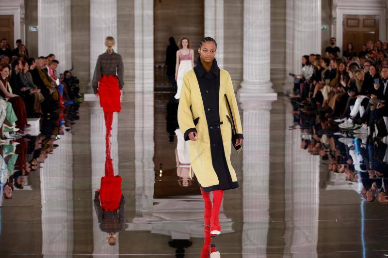 Fotos: Las cinco tendencias que Victoria Beckham ha adelantado en su desfile de Londres