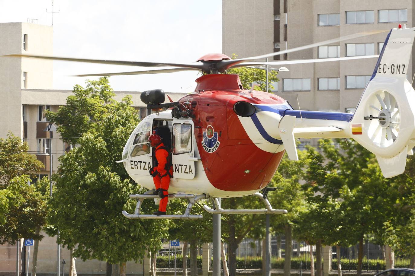 La herida ha sido evacuada al hospital Txagorritxu de Vitoria. 