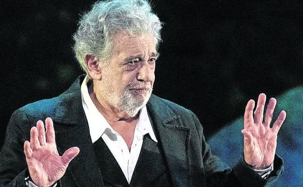 El tenor español pide ahora «perdón por el dolor causado».