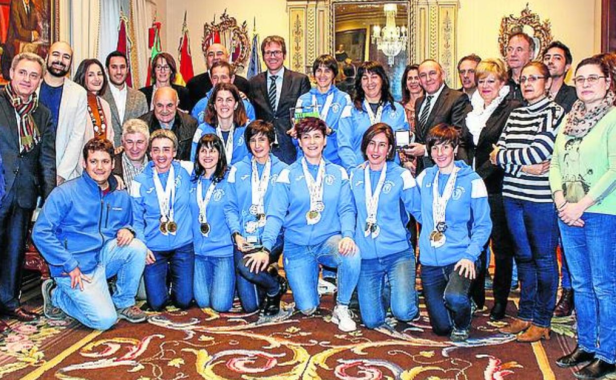 Recepción al Badaiotz en el Ayuntamiento. 