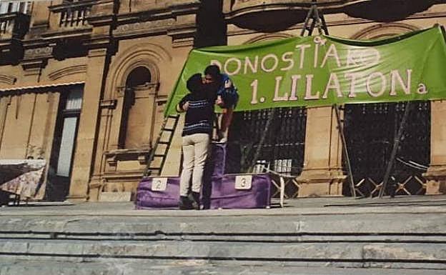 En la primera edición de la Lilaton la activista anarquista Casilda Hernáez Vargas entregó los premios. 