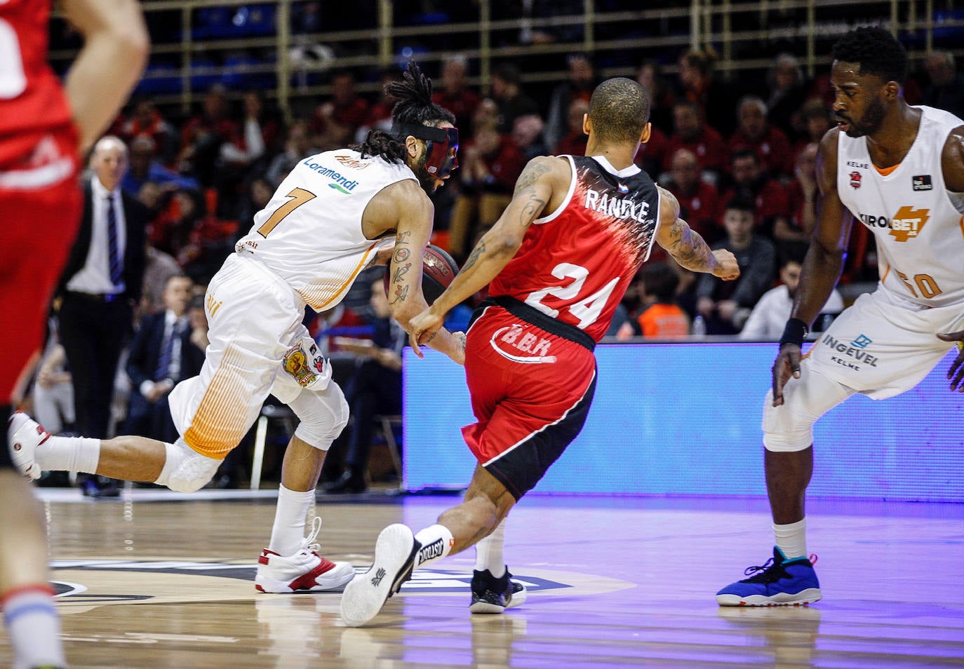 Fotos: Las fotos del Fuenlabrada - Baskonia
